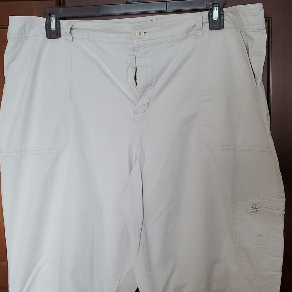 Pants - Picture 5 of 9